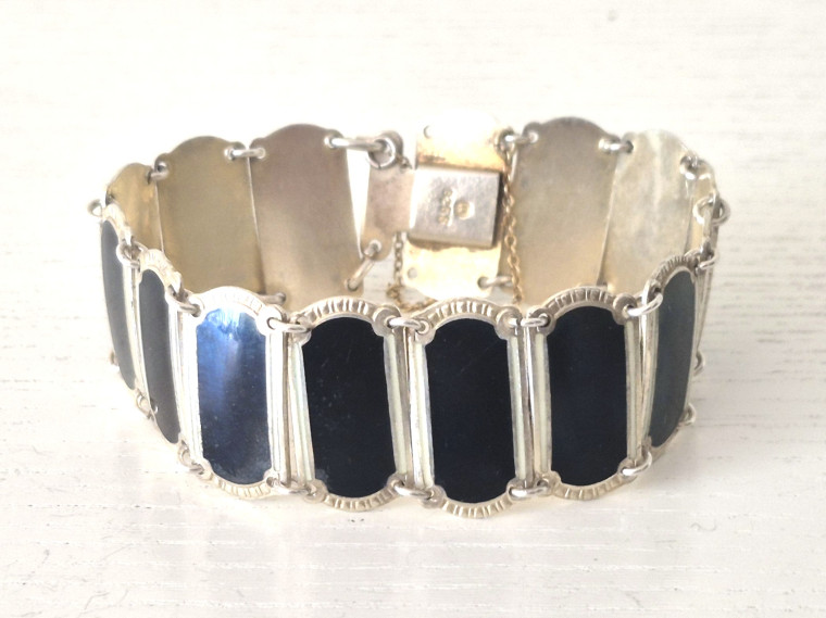 ARMBAND, EMALJ, IVAR HOLT OSLO c:a 1930